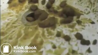 Woman is shitting a very liquid diarrhea in the bathtub