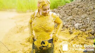 Orgasm in mud and manure