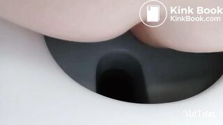 Sarah taking a dump
