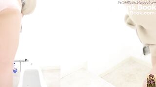 Xtra Thicc Waifu (Anna) Pooping 2