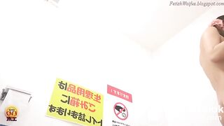 Constipated Waifu (Minami) Pooping 6