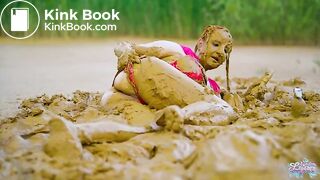 Orgasm in lake of mud