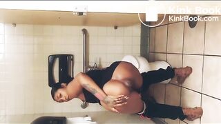 Beautiful ebony girl pooping