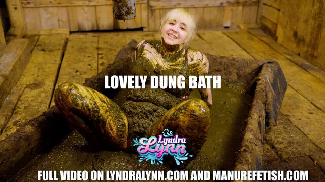 Lovely Dung Bath - peeing in hotpants