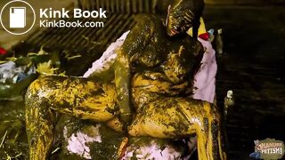 Farmer Girl Bettys messy mistake - bathing in cowshit