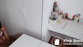Mirellabb - Cute bunny doing the bathroom at ur desk