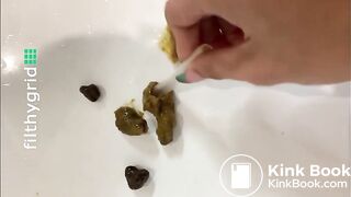 Sofia's Enema Squirt and Shit