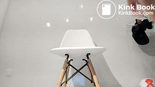 mon cul sur le tabouret