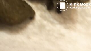 Elle fait un énorme caca