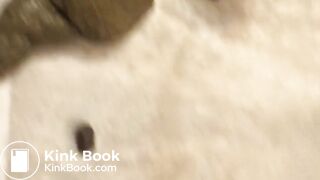 Elle fait un énorme caca