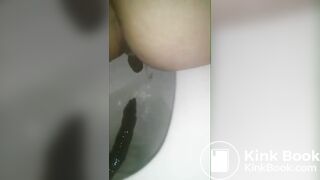 Teacher shitting on her break