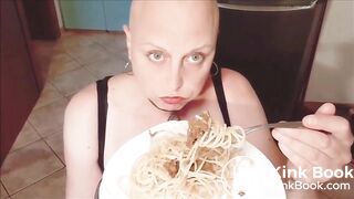 this is how the pig fagot tastes a plate of spaghetti on the Master's order