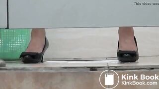 Sexy woman drops her jizz and a big turd in a public toilet