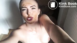 Hot lady shitting and smearing