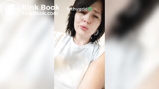 Sophie K takes a shit