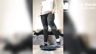 Sophie K takes a shit