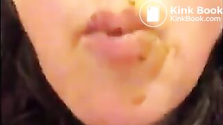 girl-eat-her-own-shit2
