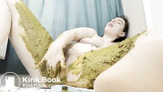 Pantyhose pooping and smearing