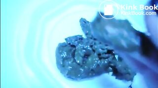 Hot milf shit and piss in the bathtube