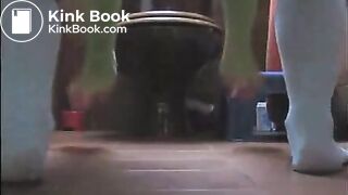 Hot ass brunette shitting on the floor doggystyle