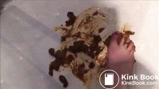 Girl shit and piss in the shower and put her feet on it