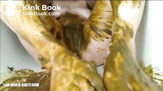 Chubby lady shitting on her feet and masturbating hard with dildo