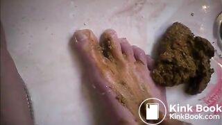 Girl shitting in the shower and smering it on her feet