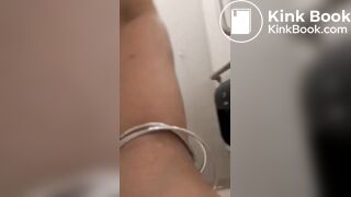 I can't hold my piss and shit any longer