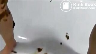 Girl shitting masturbating hard and squirting