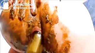 Girl shitting masturbating hard and squirting