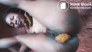 Hot naughty ebony shitting and pissing on herself