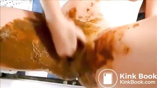 Girl shitting masturbating fisting and squirting orgasm