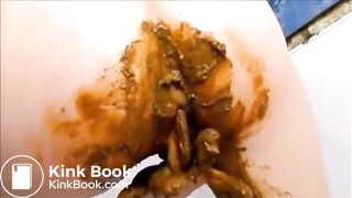 Girl shitting masturbating fisting and squirting orgasm