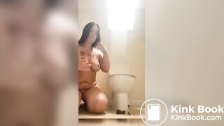 Shit smearing Sexy MILF Pig Emma