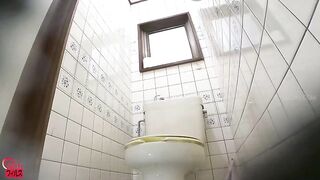 Bunny Waifu Pooping 1