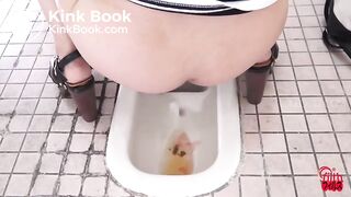 Bunny Waifu Pooping 1