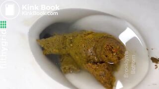 Brooklyn - Toilet Squat Shit