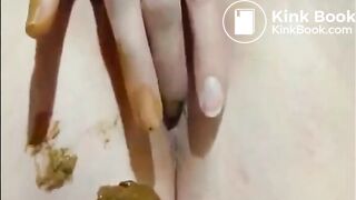Girl shitting and fingering her asshole