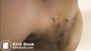 Milf is shoving her pulsating asshole with shit