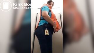 Look at my fat ass while I shit out big nuggets