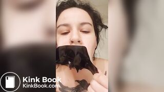 Amateur pooping into girl mouth