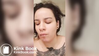 Amateur pooping into girl mouth
