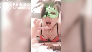 Naughty JapScatSlut is a scat muncher !!