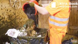 Trash and Dung - sex in garbage and cowshit