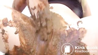 hot blonde cums hard with shit