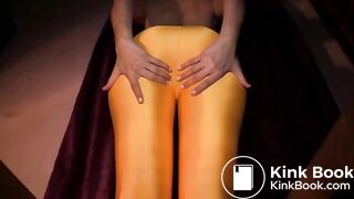 en jaune