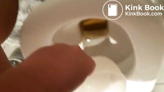 S records herself shitting
