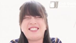 Hon ser fantastisk ut när hon bajsar