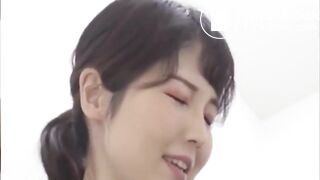 Hon blir avbruten under själva processen