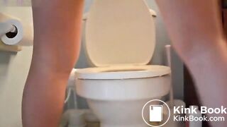 Pregnant babe can't stop shitting